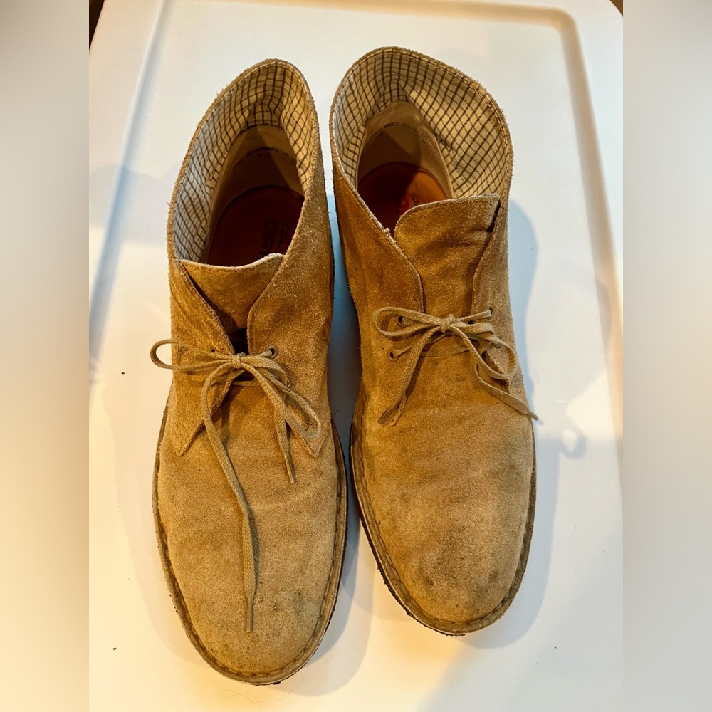 Clark’s Size 11.5 Men's Tan Suede Shoes